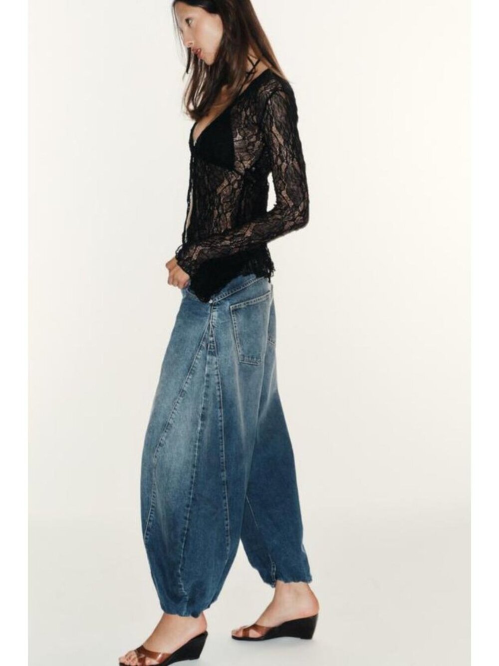 ZARA TRF MID-RISE ELASTICIZED DENIM JEANS